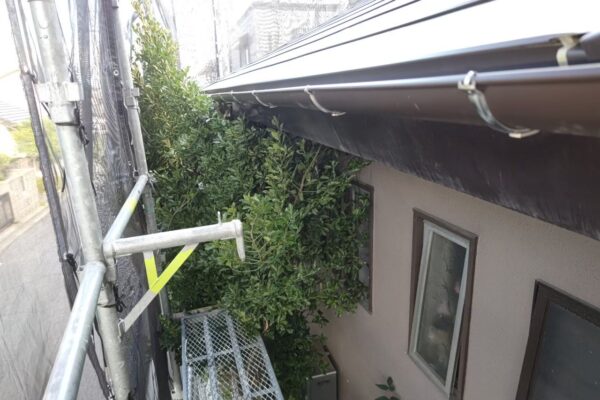 春日井市にて屋根修理・雨漏り修理〈瓦屋根から横暖ルーフへの葺き替え〉の施工後写真